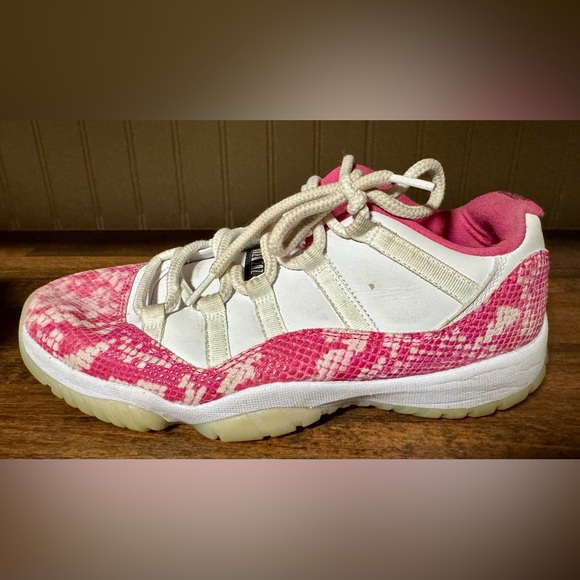 Jordan 11 Retro Low Pink Snakeskin Women’s Size 9.5 - Picture 13 of 15